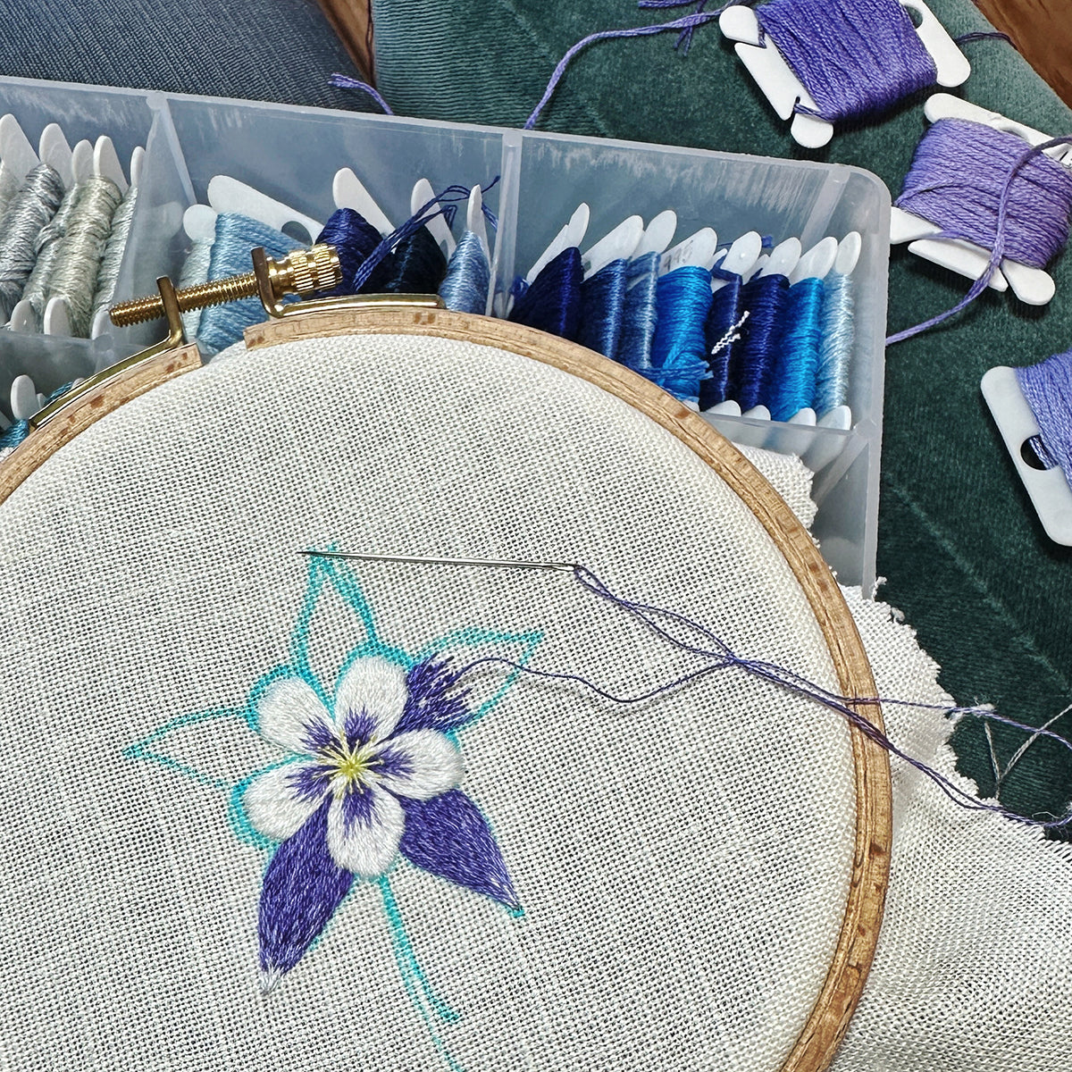 Dark Purple Columbine Flower (2.75") on Cream Linen Hand Embroidered Art